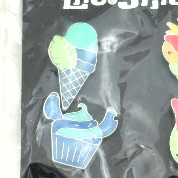 Disney Lilo & Stitch Enamel Pin Set - New in Package - Picture 2 of 5